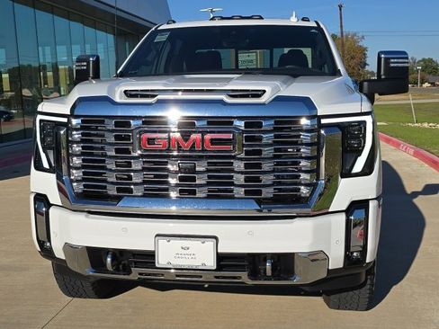 Used 2024 GMC Sierra 2500 Denali w/ Denali Reserve Package image 8