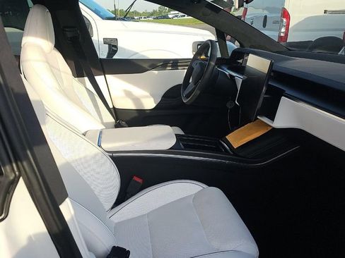 Used 2025 Tesla Model X Plaid AWD/4WD image 2