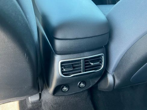 Certified 2022 Hyundai Santa Fe SEL AWD/4WD image 17