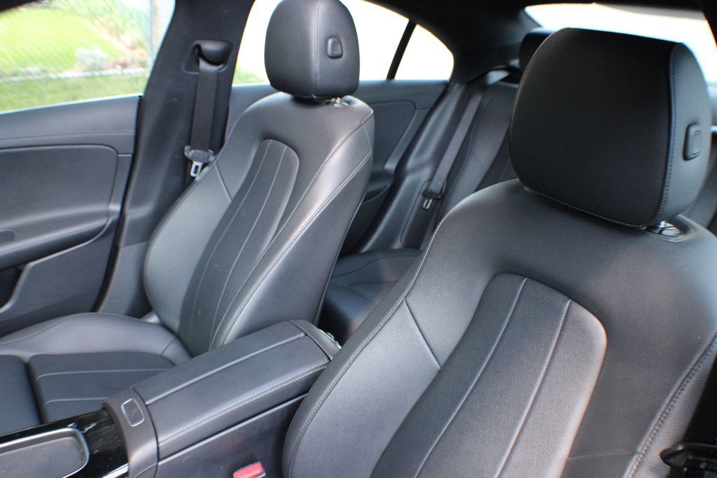 Used 2025 Mercedes-Benz CLA 250 image 9