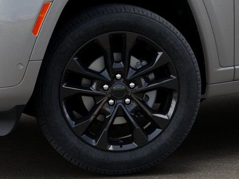 New 2026 Jeep Grand Cherokee Limited image 8