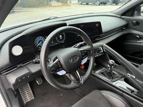 Used 2022 Hyundai Elantra N image 13