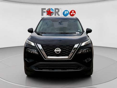 Used 2021 Nissan Rogue S image 2