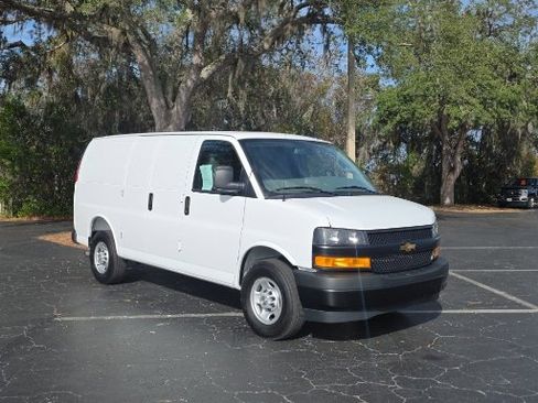 Used 2025 Chevrolet Express 2500 w/ Driver Convenience Package RWD image 14