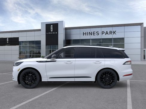 New 2026 Lincoln Aviator Reserve AWD/4WD image 3