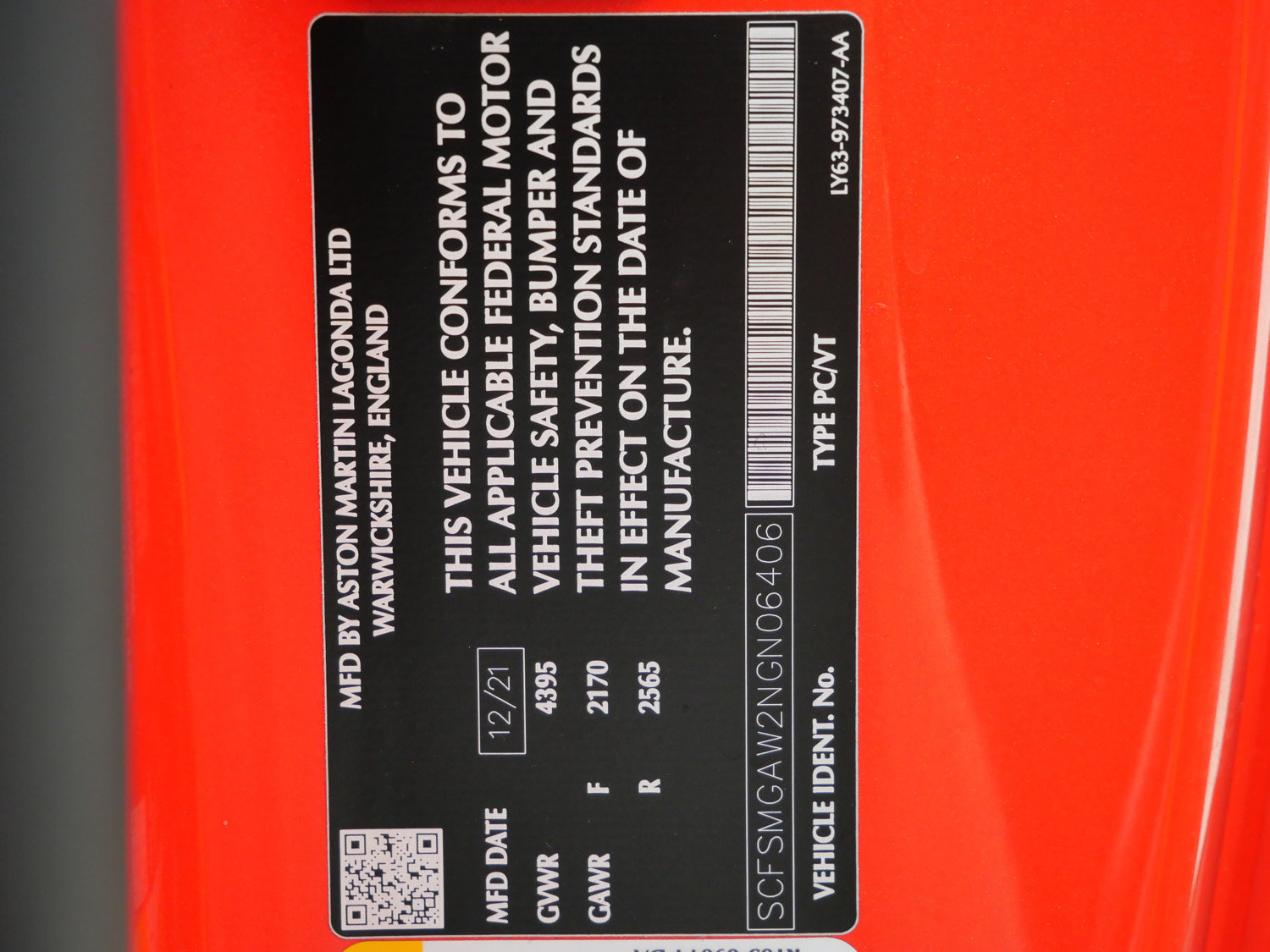 Used 2022 Aston Martin V8 Vantage Coupe RWD image 24