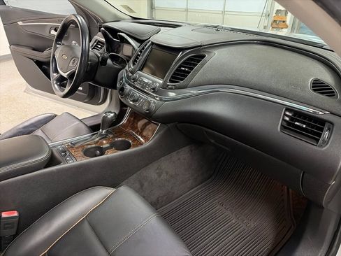 Used 2015 Chevrolet Impala LTZ FWD image 20