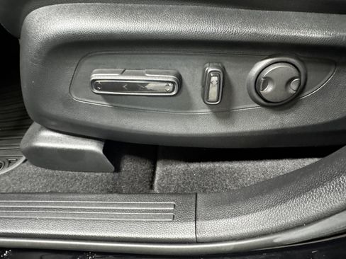 Used 2024 Honda CR-V EX-L image 32