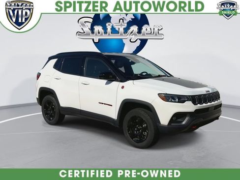 Used 2023 Jeep Compass Trailhawk AWD/4WD image 2