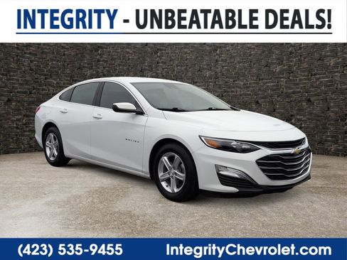 Used 2021 Chevrolet Malibu LS w/ Driver Confidence Package II image 1