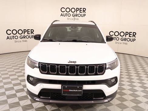 Used 2025 Jeep Compass Latitude w/ Altitude Special Edition AWD/4WD image 8