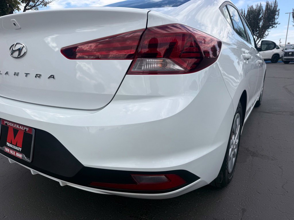 Used 2019 Hyundai Elantra SE FWD image 14