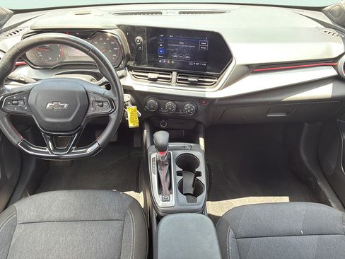 Used 2025 Chevrolet Trax RS w/ Driver Confidence Package FWD image 26