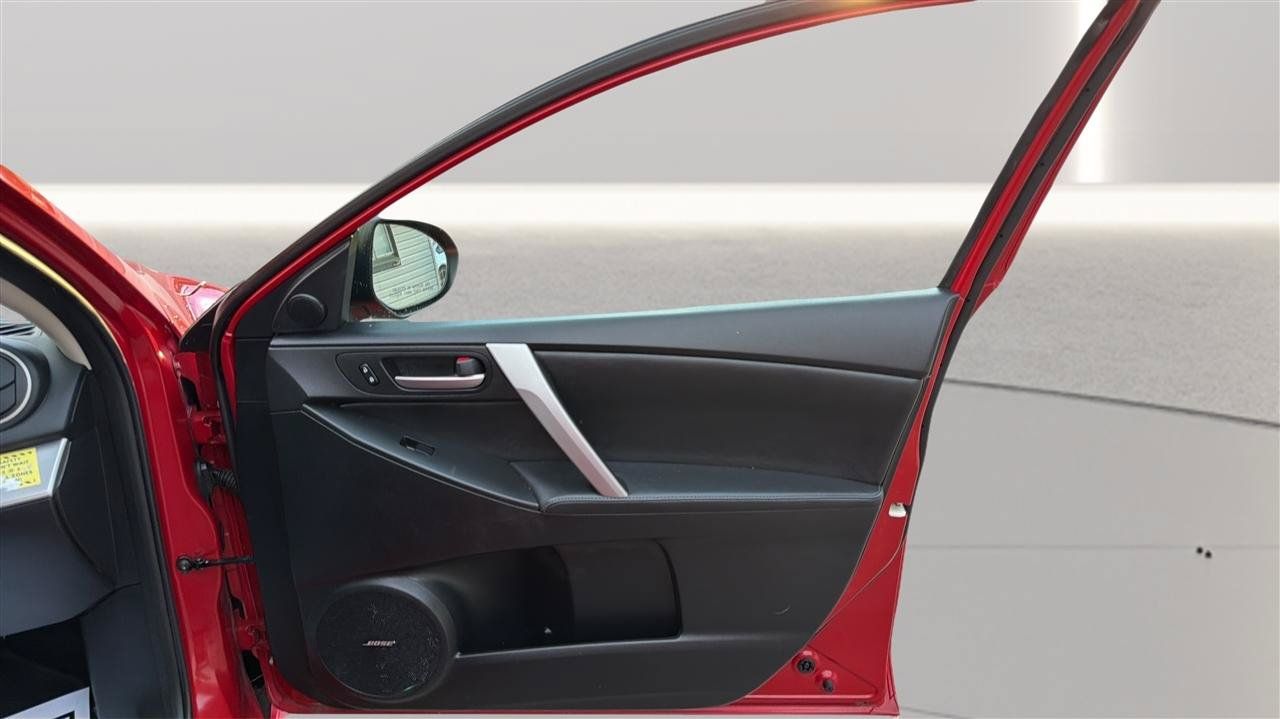 Used 2012 MAZDA MAZDA3 s Grand Touring w/ Tech Pkg FWD image 16
