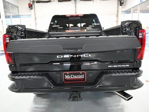 New 2026 GMC Sierra 2500 Denali w/ Denali Reserve Package image 7