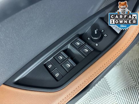 Used 2022 Audi e-tron Premium w/ Convenience Plus Package image 13