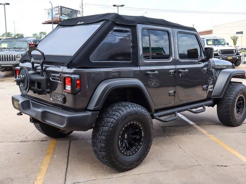 Used 2019 Jeep Wrangler Unlimited Sport S AWD/4WD image 5