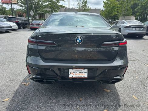Used 2024 BMW 760i xDrive w/ Executive Package AWD/4WD image 9