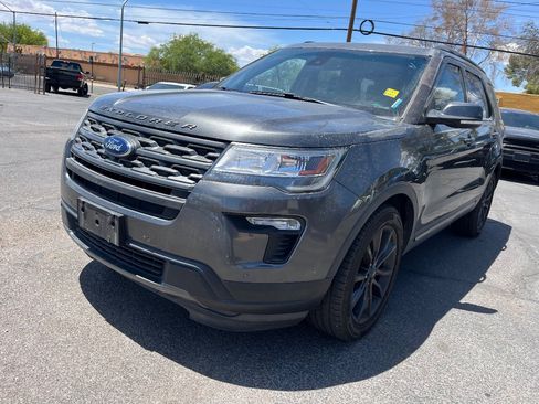 Used 2018 Ford Explorer XLT w/ Equipment Group 202A FWD image 7