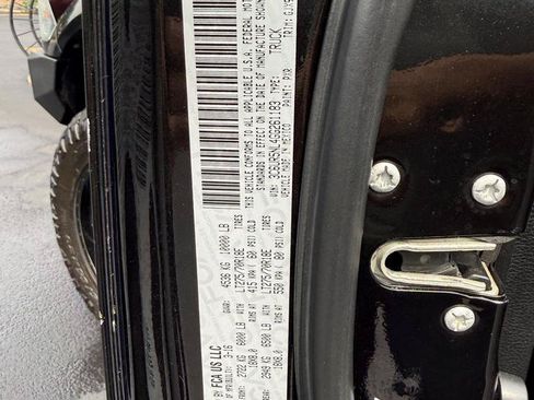 Used 2016 RAM 2500 Laramie AWD/4WD image 14