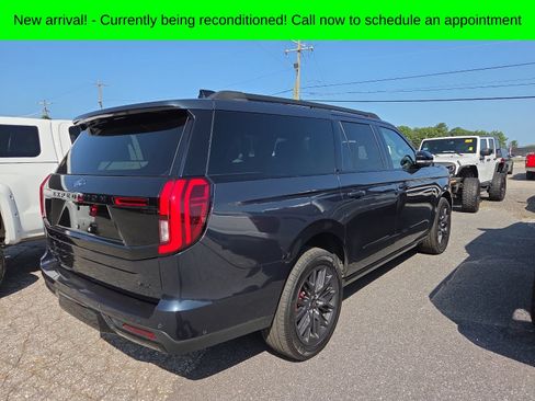 Used 2025 Ford Expedition Max Platinum w/ Stealth Performance Package AWD/4WD image 7