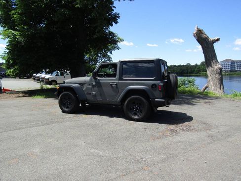 Used 2023 Jeep Wrangler Sport AWD/4WD image 4