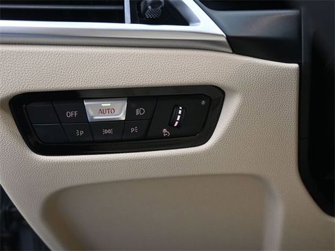 New 2026 BMW 330i Sedan w/ Premium Package image 20