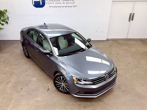 Used 2016 Volkswagen Jetta Sport image 30