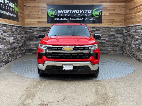 Used 2023 Chevrolet Silverado 1500 LT AWD/4WD image 3