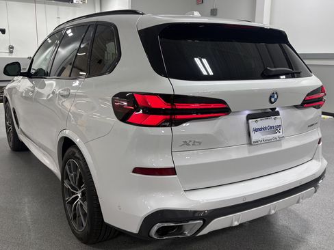 Used 2026 BMW X5 xDrive40i AWD/4WD image 8