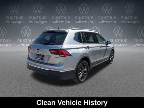Used 2023 Volkswagen Tiguan SE AWD/4WD image 5