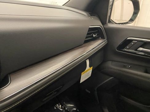 New 2026 Chevrolet Tahoe Premier w/ Sun And Tow Package AWD/4WD image 23