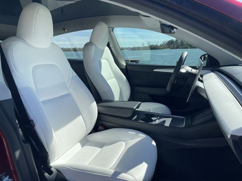 Used 2024 Tesla Model Y Long Range image 8