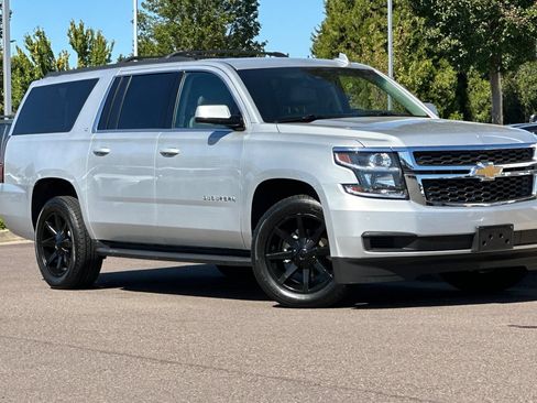Used 2019 Chevrolet Suburban LT w/ Max Trailering Package AWD/4WD image 2