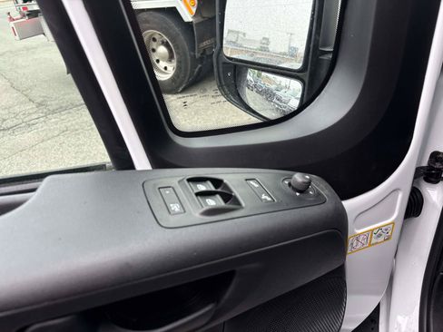 New 2026 RAM ProMaster 2500 w/ Crew Van Package FWD image 5