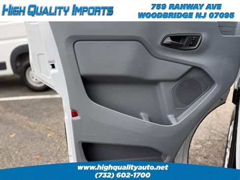 Used 2018 Ford Transit 150 XLT image 45
