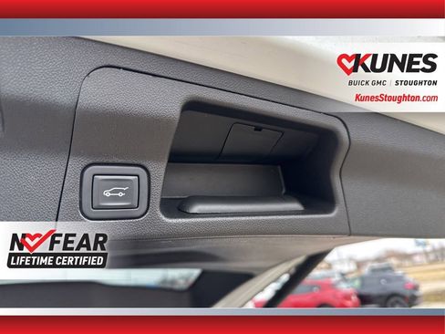 Used 2023 GMC Acadia SLT image 20