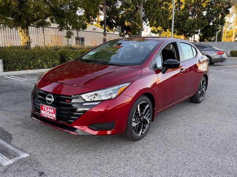 New 2025 Nissan Versa SR image 4