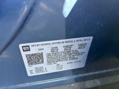 Used 2025 Chevrolet Equinox LT image 30