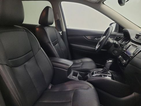 Used 2020 Nissan Rogue SL FWD image 21