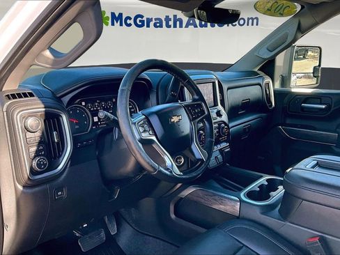 Used 2021 Chevrolet Silverado 2500 LTZ w/ LTZ Premium Package image 17