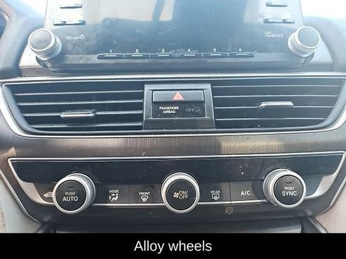 Used 2018 Honda Accord LX image 11