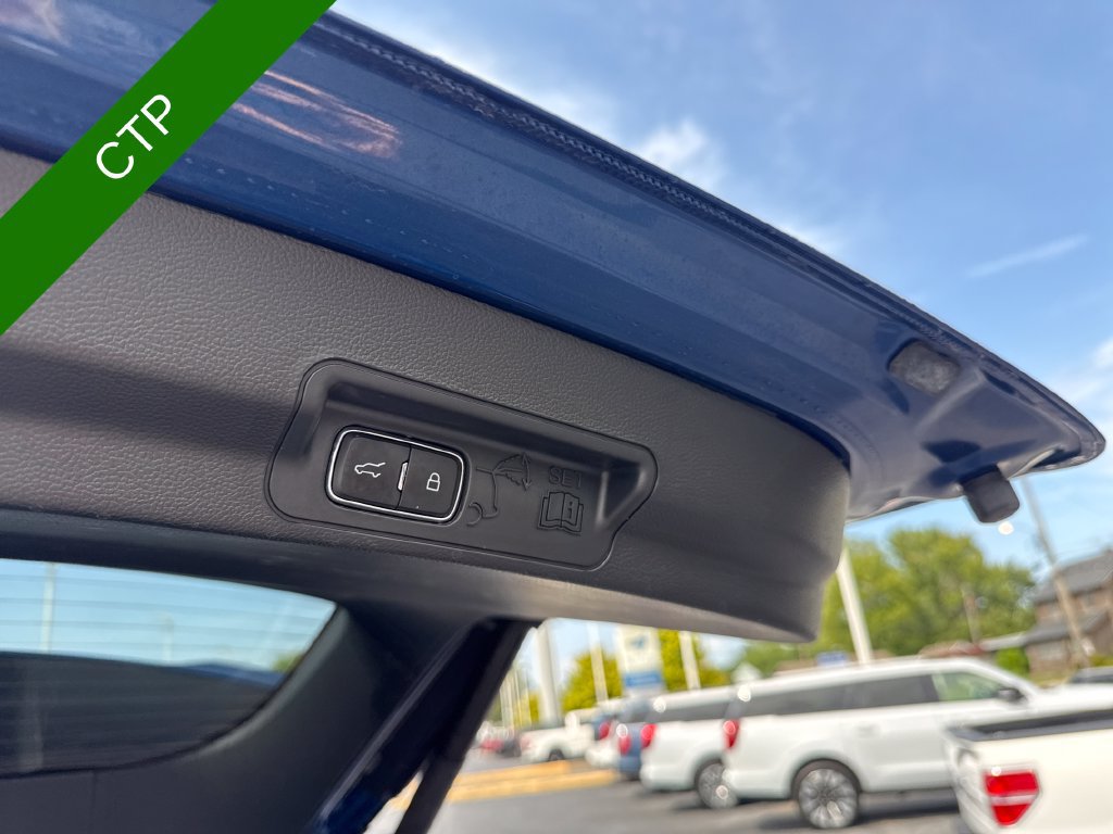 Used 2023 Ford Explorer XLT w/ Equipment Group 202A AWD/4WD image 12