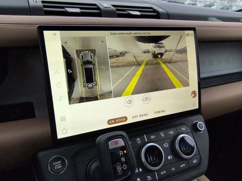 New 2026 Land Rover Defender 130 X-Dynamic SE image 32