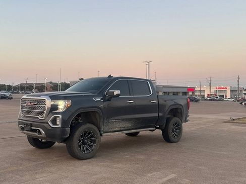 Used 2021 GMC Sierra 1500 Denali w/ Denali Ultimate Package AWD/4WD image 11