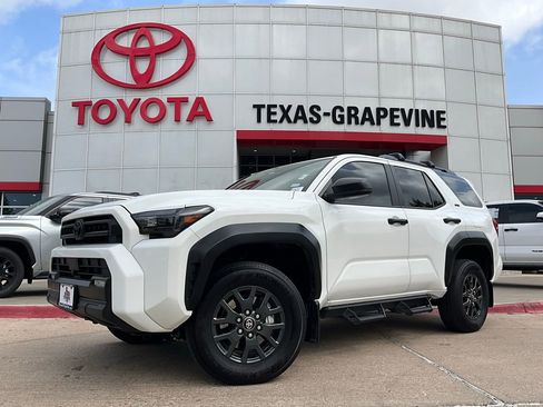 Used 2025 Toyota 4Runner SR5 image 2