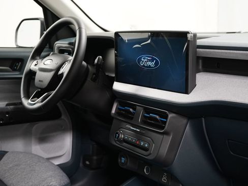 New 2026 Ford Maverick XLT w/ XLT Luxury Package AWD/4WD image 32