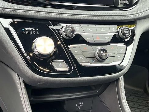 New 2026 Chrysler Pacifica Limited w/ S Appearance Package image 24