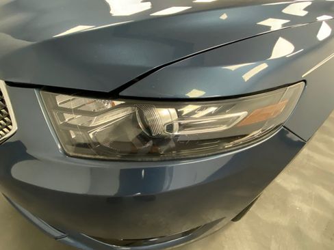 Used 2018 Ford Taurus SHO AWD/4WD image 11