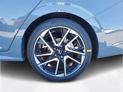 New 2025 Nissan Sentra SR w/ SR Premium Package image 7